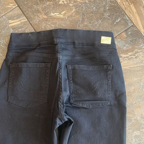 Signature Levi Strauss Gold Label Womens Totally Shaping Pull-On Skinny Jeans - Picture 7 of 16